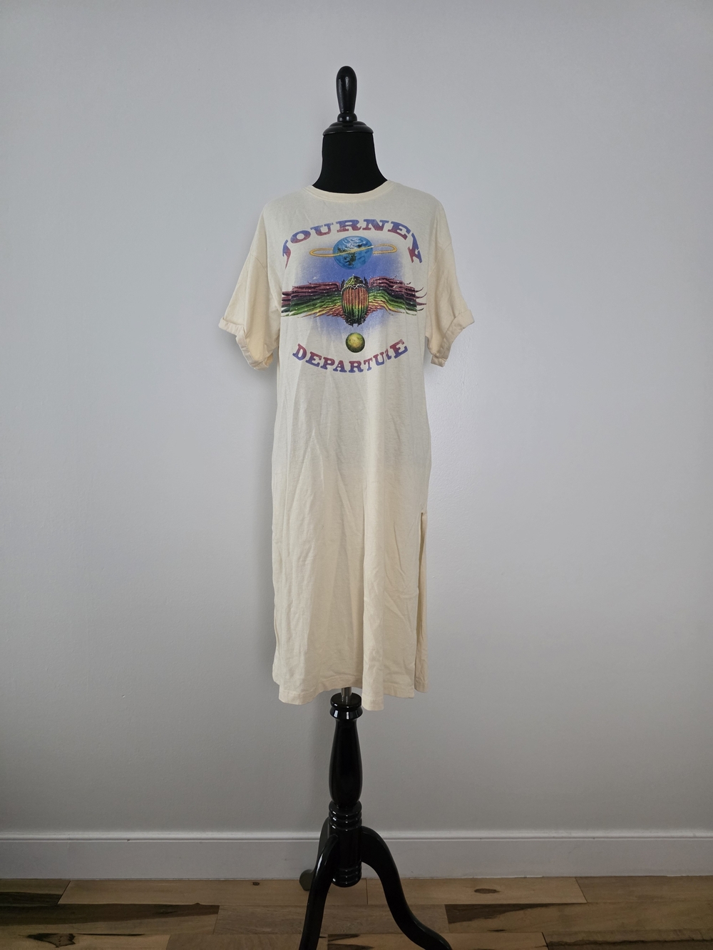 Cream Graphic 'Journey Departure' T-Shirt Dress